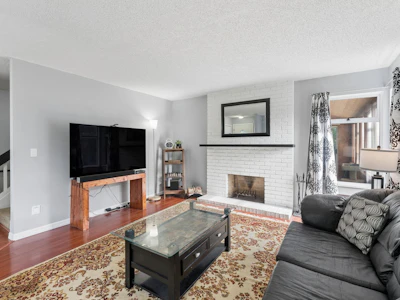 11761 81a Avenue - 4