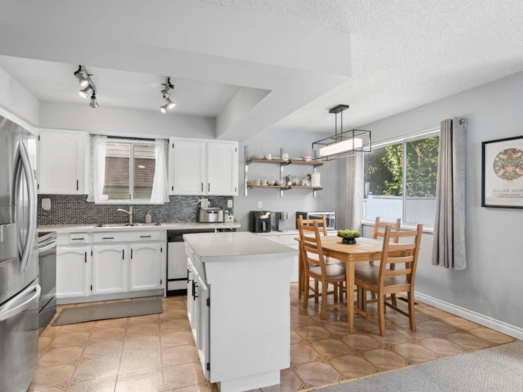11761 81a Avenue, Delta, BC, V4C 7A5 - 8