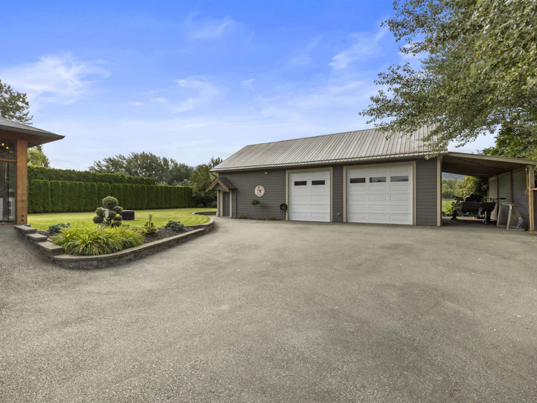 44224 South Sumas Road, Chilliwack, BC, V2R 4B7 - 2