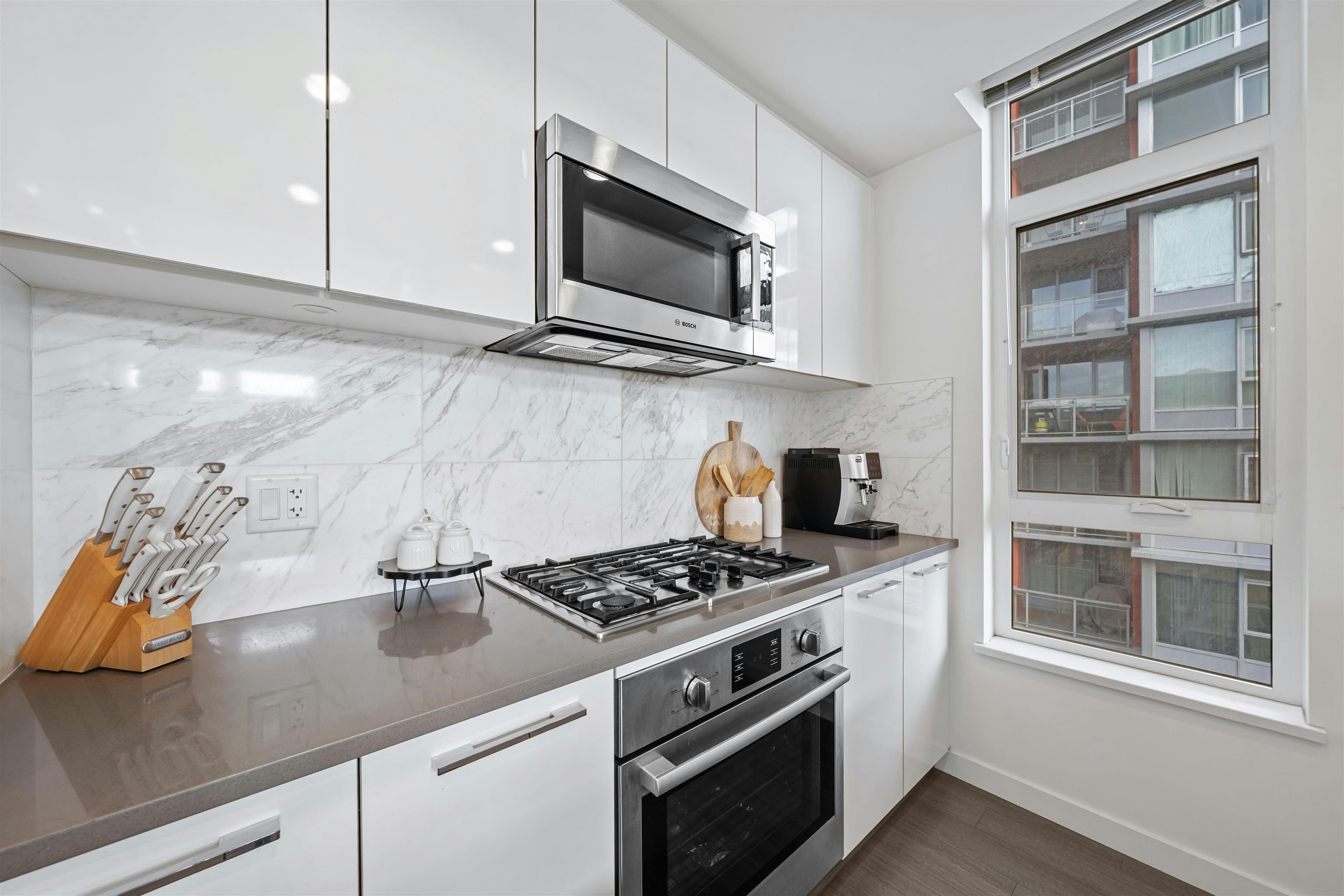 502-3263 Pierview Crescent, Vancouver, BC, V5S 0C3 - 9