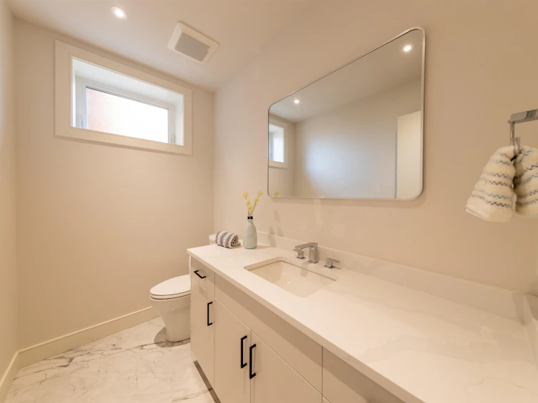840 E 14th Street, North Vancouver, BC, V7L 2P6 - 33