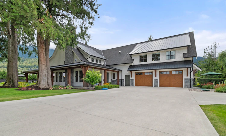 9586 Mcmillan Road