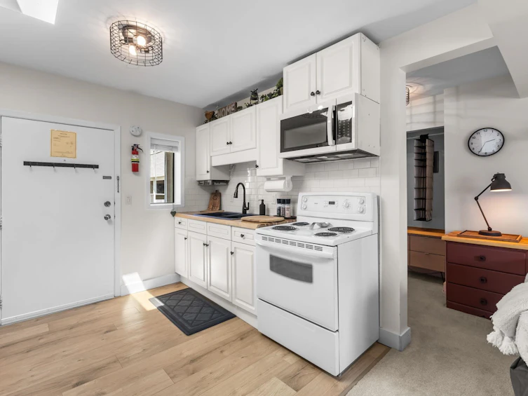 20-450 Esplanade Avenue, Harrison Hot Springs, BC, V0M 1K0 - 8