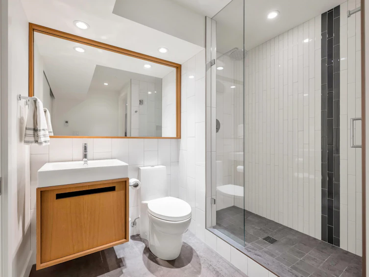 13038 14a Avenue, Surrey, BC, V4A 1J1 - 40