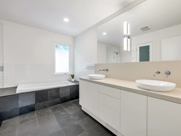 13038 14a Avenue, Surrey, BC, V4A 1J1 - 28