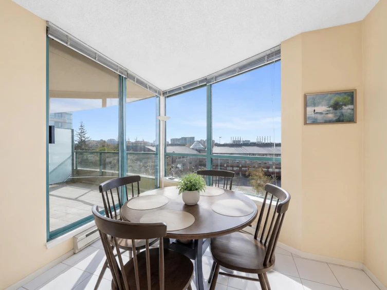 804-8831 Lansdowne Road, Richmond, BC, V6X 3T5 - 15