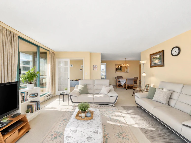 804-8831 Lansdowne Road, Richmond, BC, V6X 3T5 - 3