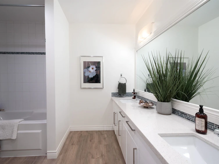 706-1500 Ostler Court, North Vancouver, BC, V7G 2S2 - 23