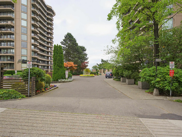 604-3740 Albert Street, Burnaby, BC, V5C 5Y7 - 4