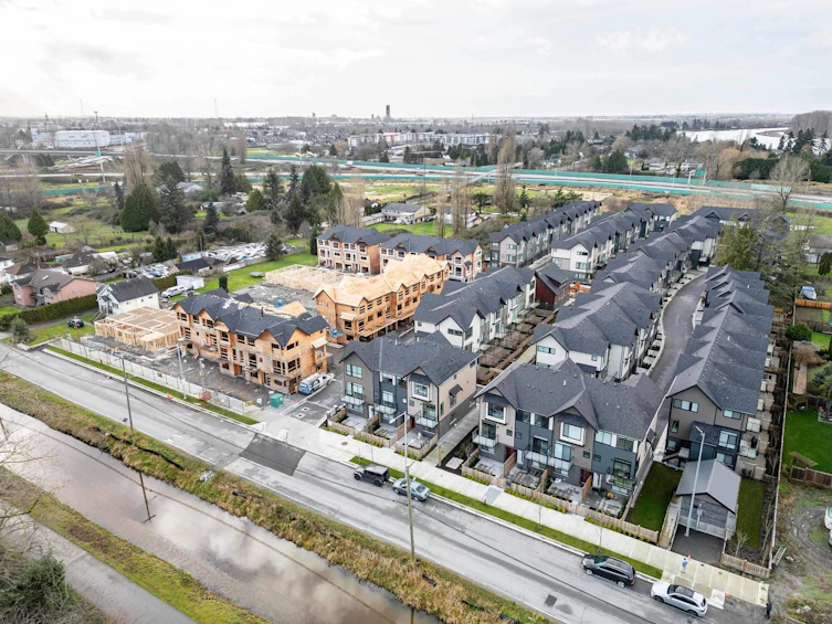 13-4337 Boundary Road, New Westminster, BC, V6V 1S8