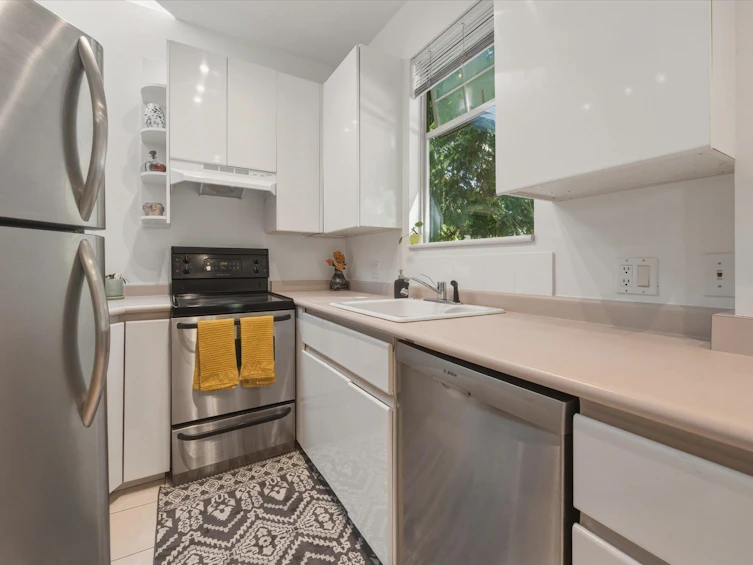 1239 E 22nd Avenue, Vancouver, BC, V5V 1W7 - 8