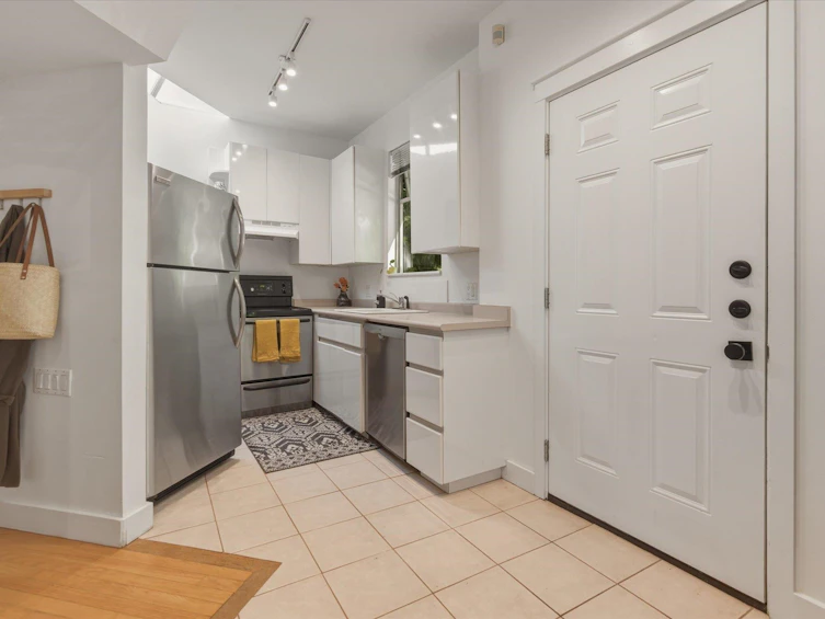 1239 E 22nd Avenue, Vancouver, BC, V5V 1W7 - 7