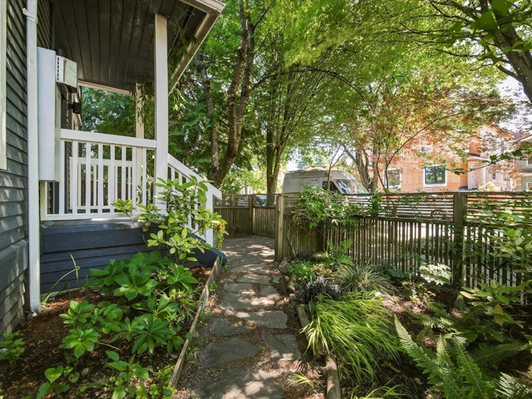 1239 E 22nd Avenue, Vancouver, BC, V5V 1W7 - 32