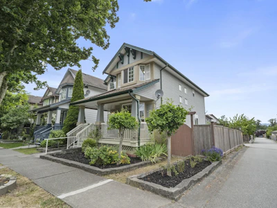 18483 66a Avenue - 3