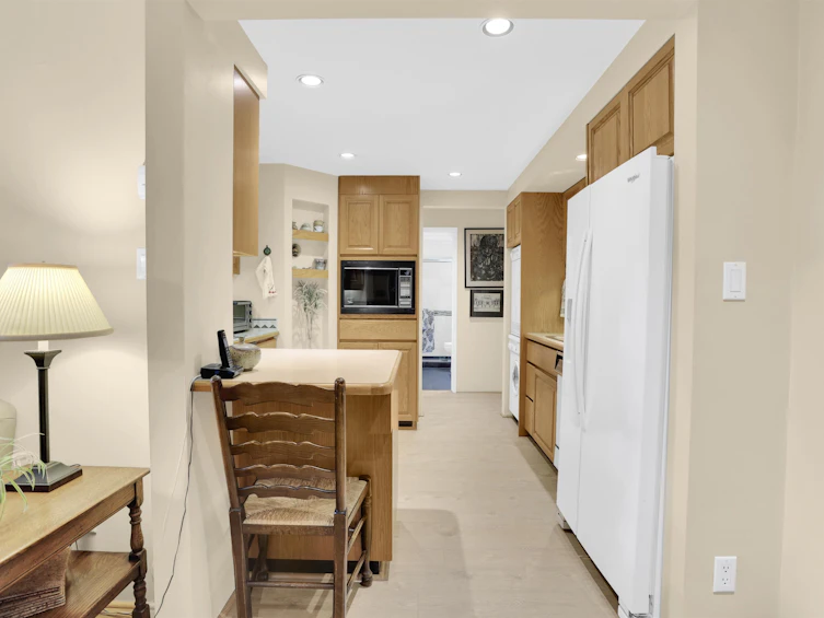 104-1424 Walnut Street, Vancouver, BC, V6J 3R3 - 11