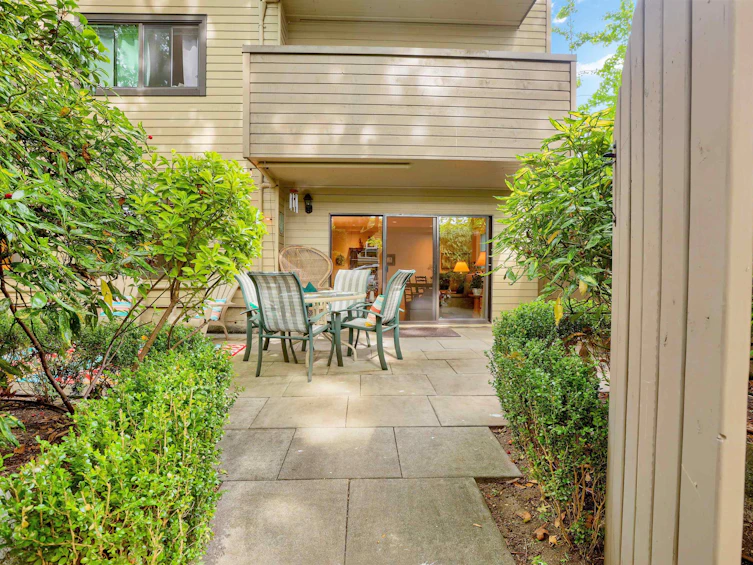 104-1424 Walnut Street, Vancouver, BC, V6J 3R3