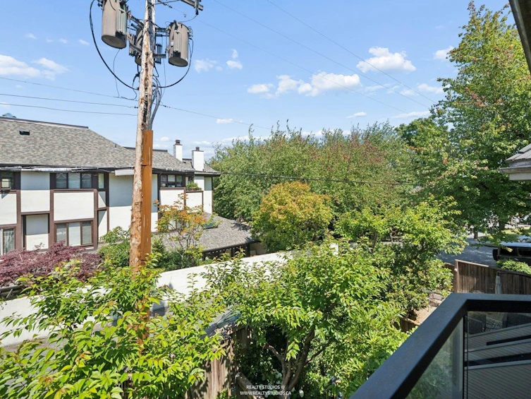 2419 W 1st Avenue, Vancouver, BC, V6K 1G5 - 26