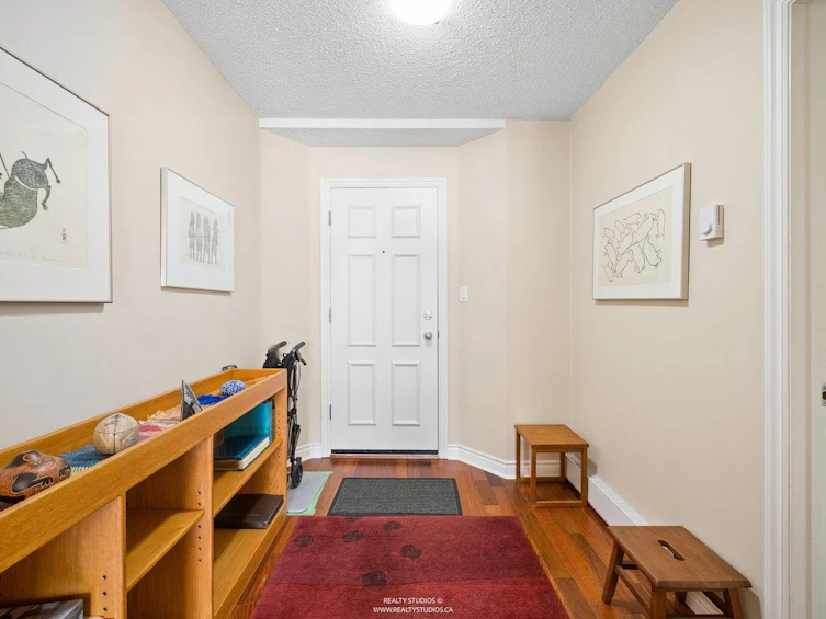 2419 W 1st Avenue, Vancouver, BC, V6K 1G5 - 17