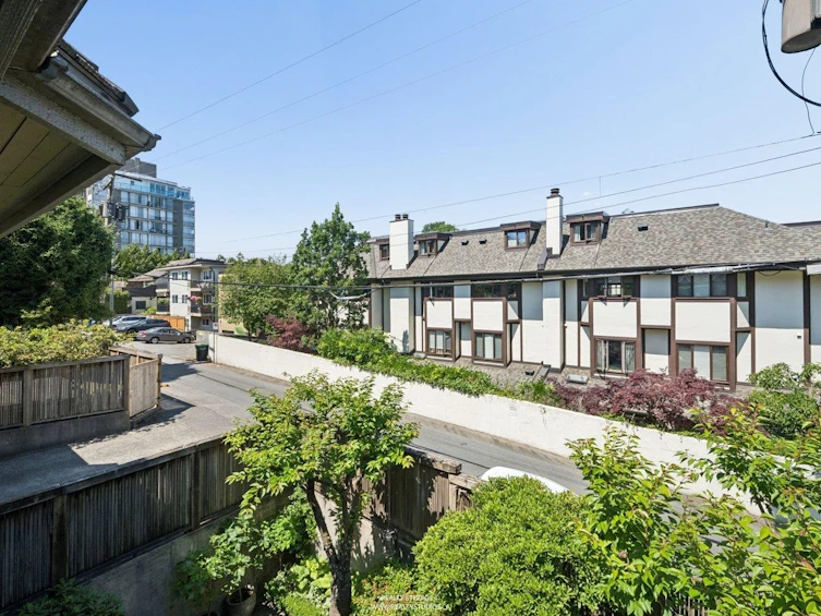 2419 W 1st Avenue, Vancouver, BC, V6K 1G5 - 20