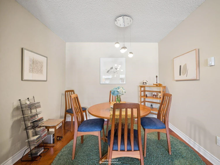 2419 W 1st Avenue, Vancouver, BC, V6K 1G5 - 27