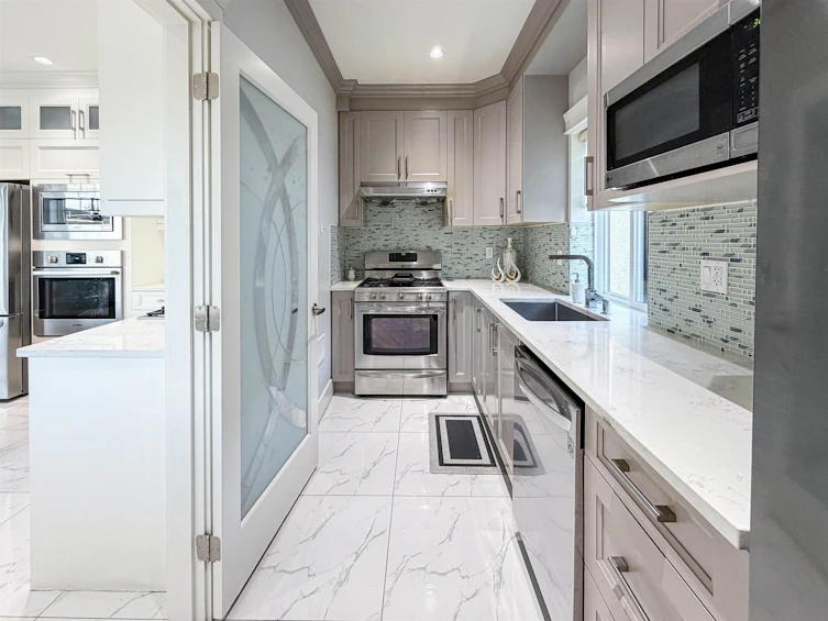5626 Elizabeth Street, Vancouver, BC, V5Y 3J9 - 6