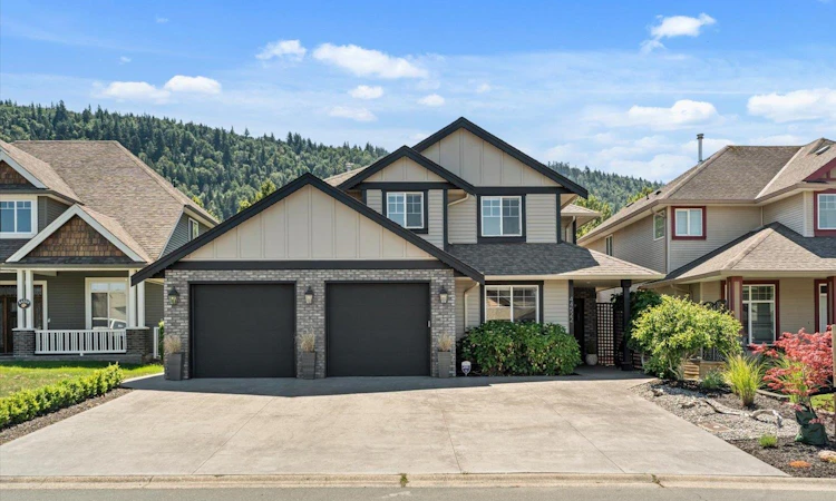 44522 Mclaren Drive