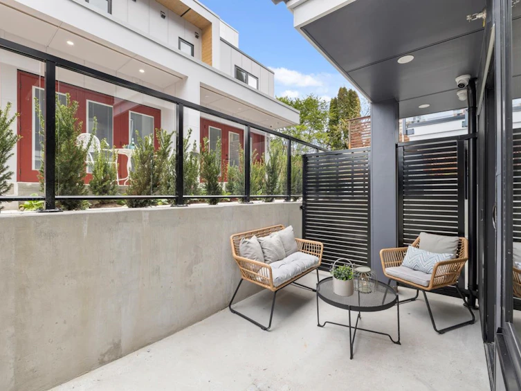 102-2135 E Pender Street, Vancouver, BC, V5L 1X3 - 17