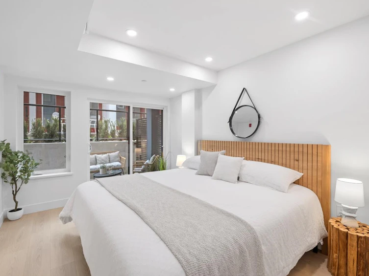 102-2135 E Pender Street, Vancouver, BC, V5L 1X3 - 8