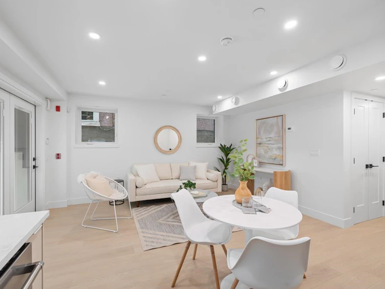 102-2135 E Pender Street, Vancouver, BC, V5L 1X3 - 7