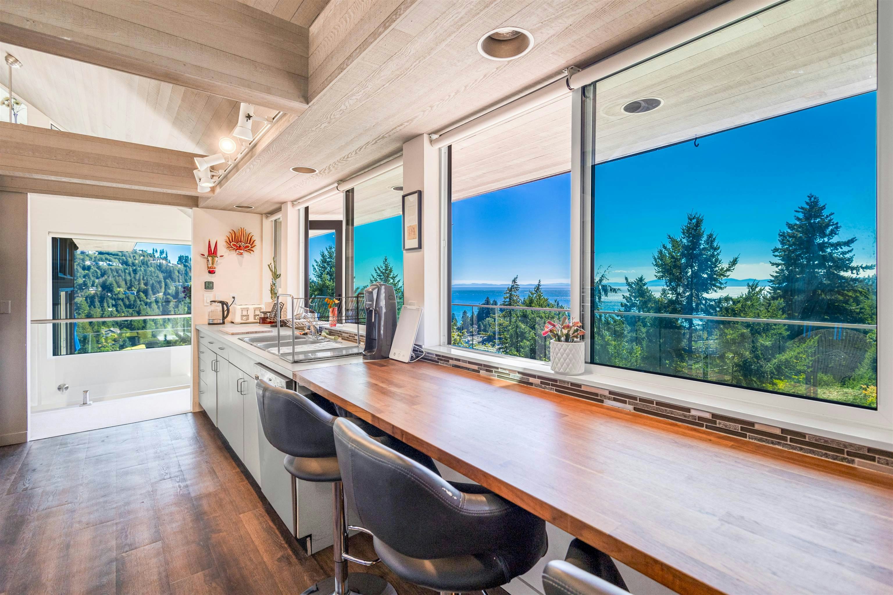 5840 Falcon Road, West Vancouver, BC, V7W 1S3 - 15