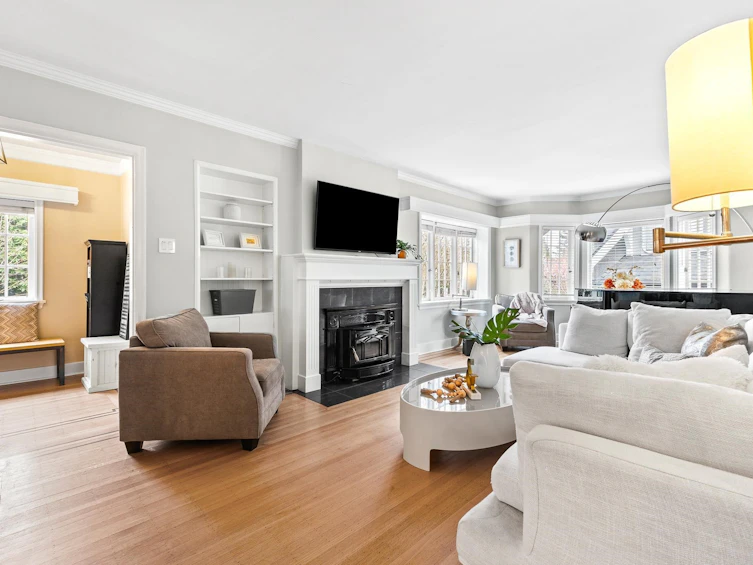 6713 Arbutus Street, Vancouver, BC, V6P 5S6