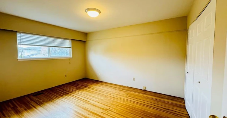 8400 Fairhurst Road, Richmond, BC, V7C 1Y7 - 8