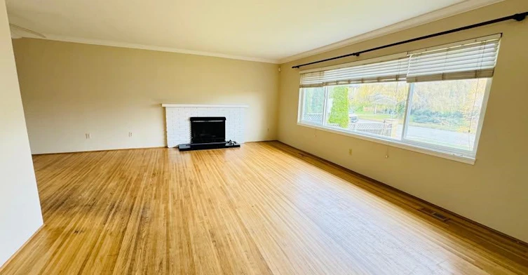 8400 Fairhurst Road, Richmond, BC, V7C 1Y7 - 3