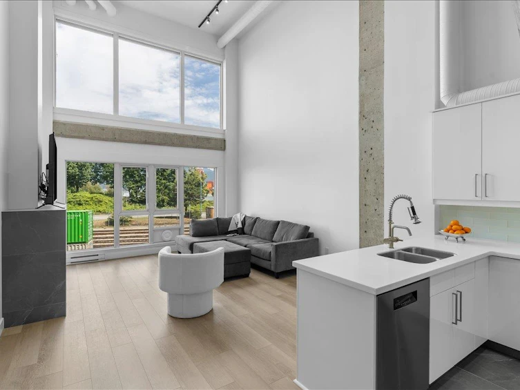 309-27 Alexander Street, Vancouver, BC, V6A 1B2 - 21