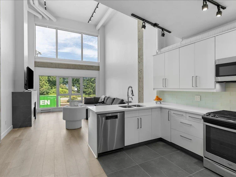 309-27 Alexander Street, Vancouver, BC, V6A 1B2 - 4