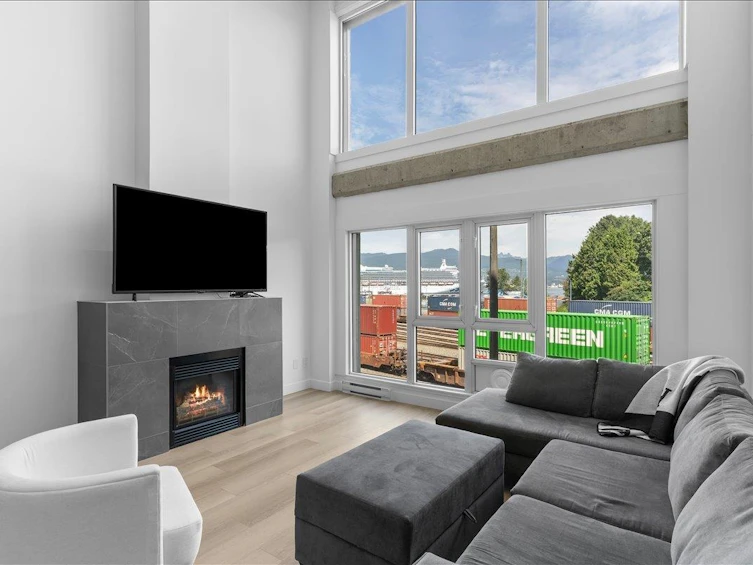 309-27 Alexander Street, Vancouver, BC, V6A 1B2 - 2
