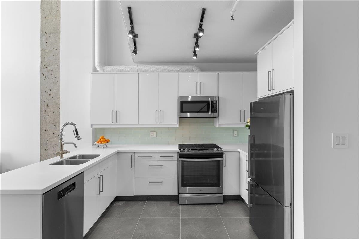 309-27 Alexander Street, Vancouver, BC, V6A 1B2 - 17