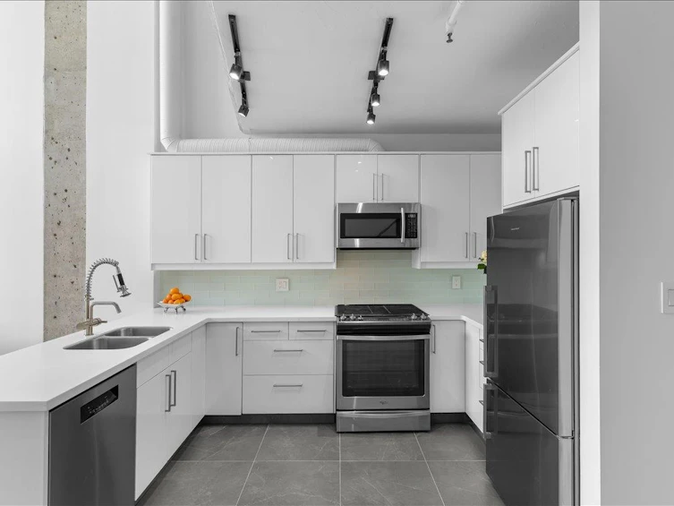 309-27 Alexander Street, Vancouver, BC, V6A 1B2 - 17