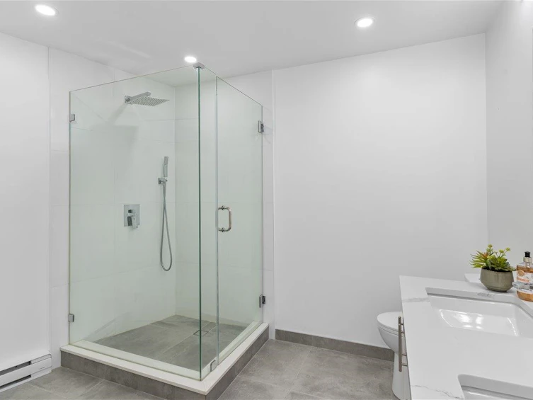 309-27 Alexander Street, Vancouver, BC, V6A 1B2 - 32