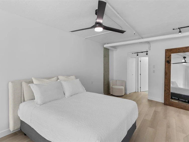 309-27 Alexander Street, Vancouver, BC, V6A 1B2 - 27