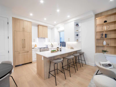 1-2785 W 21 Avenue - 5