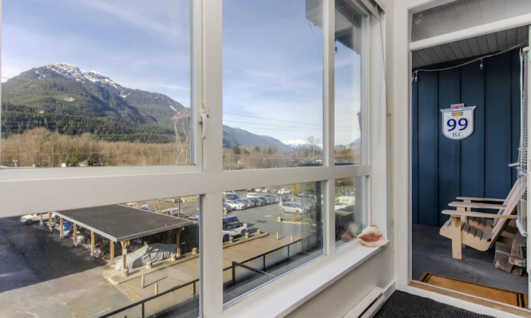 327-40437 Tantalus Road