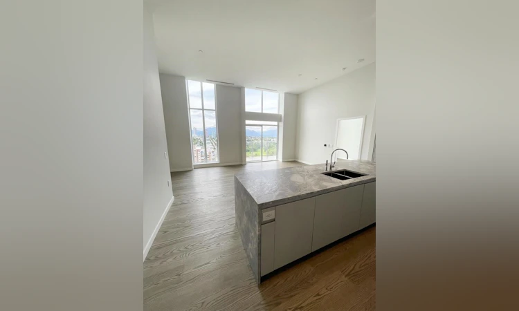 2803-7433 Cambie Street