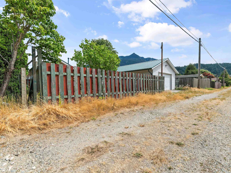 578 Thacker Avenue, Hope, BC, V0X 1L0 - 29