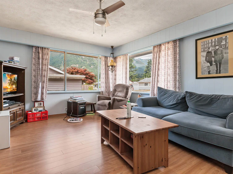 578 Thacker Avenue, Hope, BC, V0X 1L0 - 4