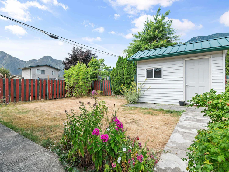 578 Thacker Avenue, Hope, BC, V0X 1L0 - 23