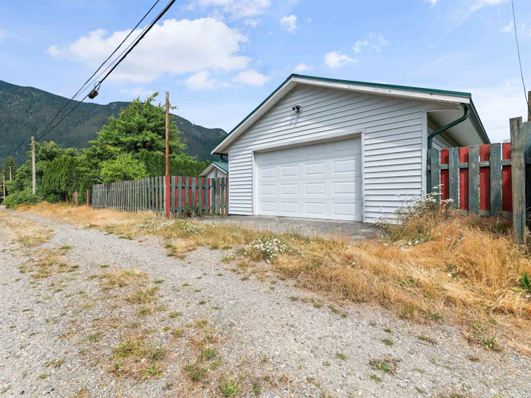 578 Thacker Avenue, Hope, BC, V0X 1L0 - 26