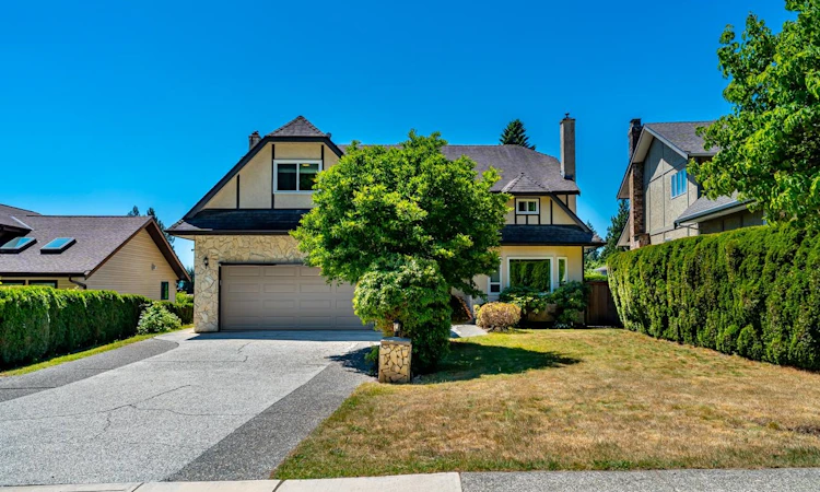 382 Balfour Drive