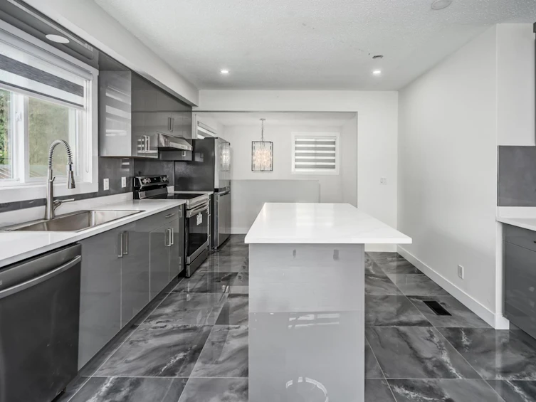 8762 Bellevue Drive, Chilliwack, BC, V2P 3W7 - 9