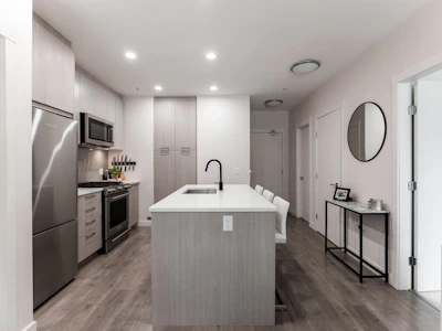 206-707 Como Lake Avenue - 4